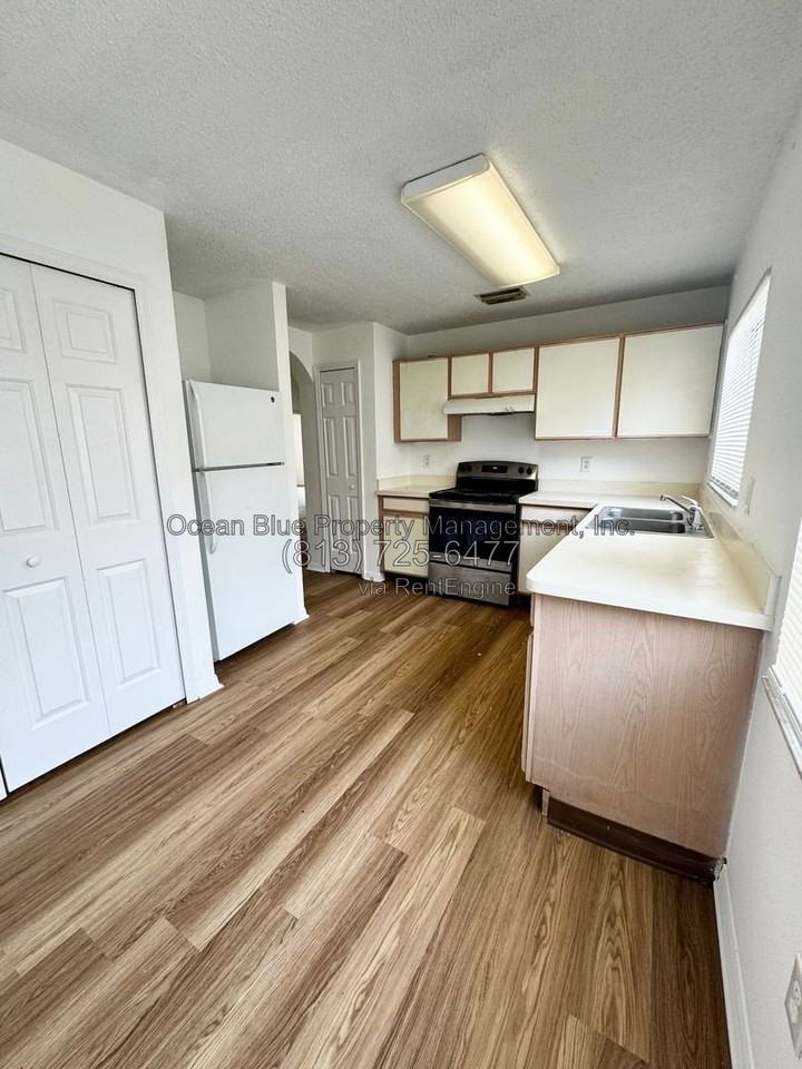 3111 Summer House Dr - Photo 6 of 16