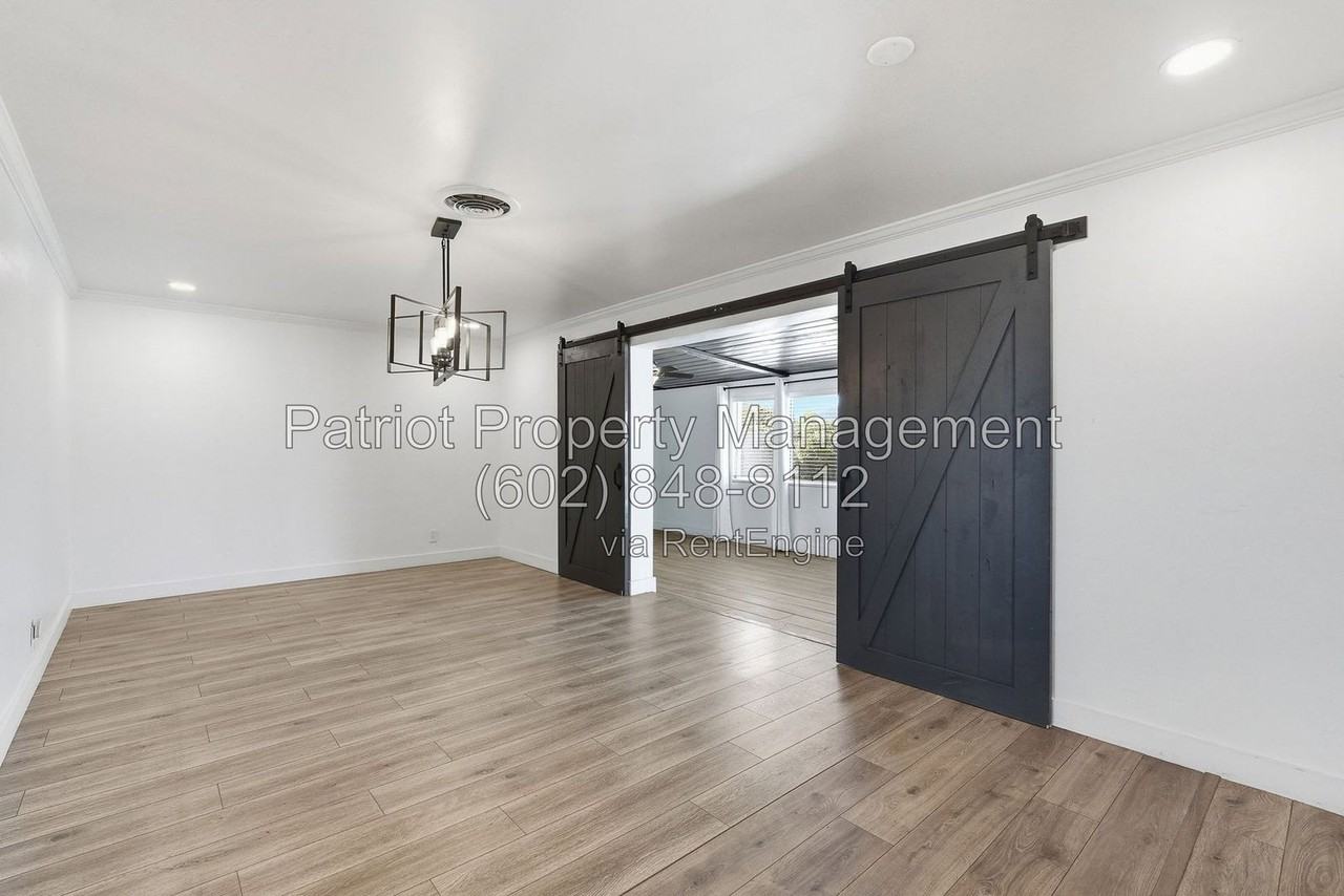 2044 N 70th St - Photo 4 of 44