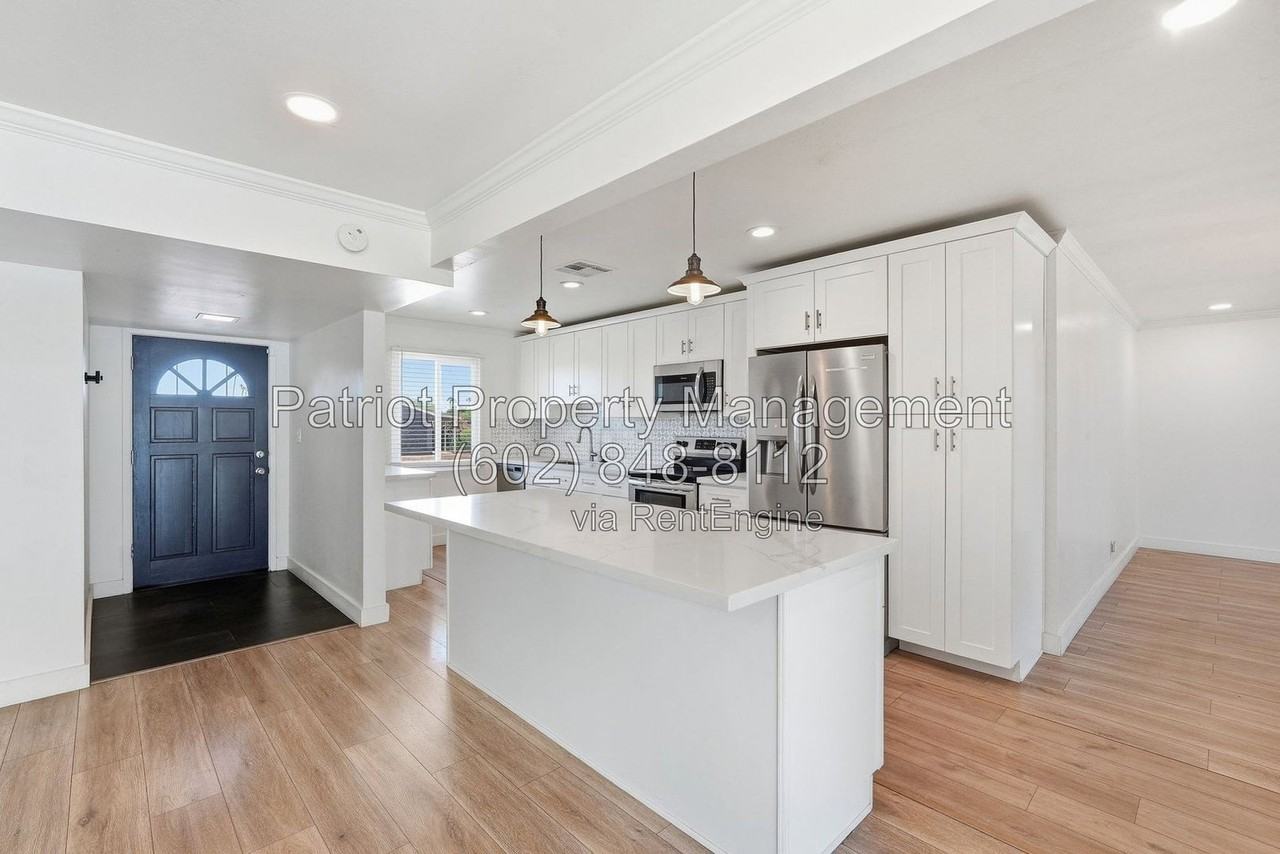 2044 N 70th St - Photo 6 of 44