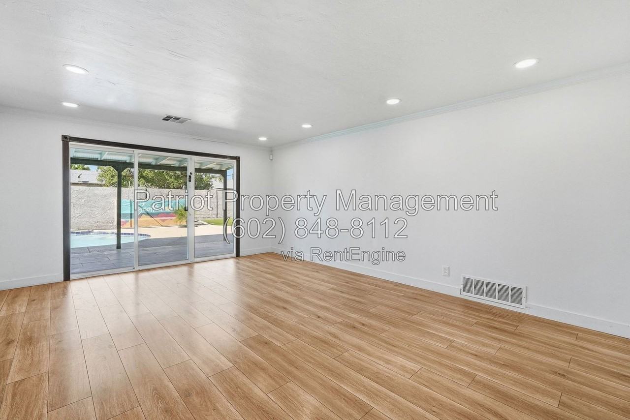 2044 N 70th St - Photo 7 of 44