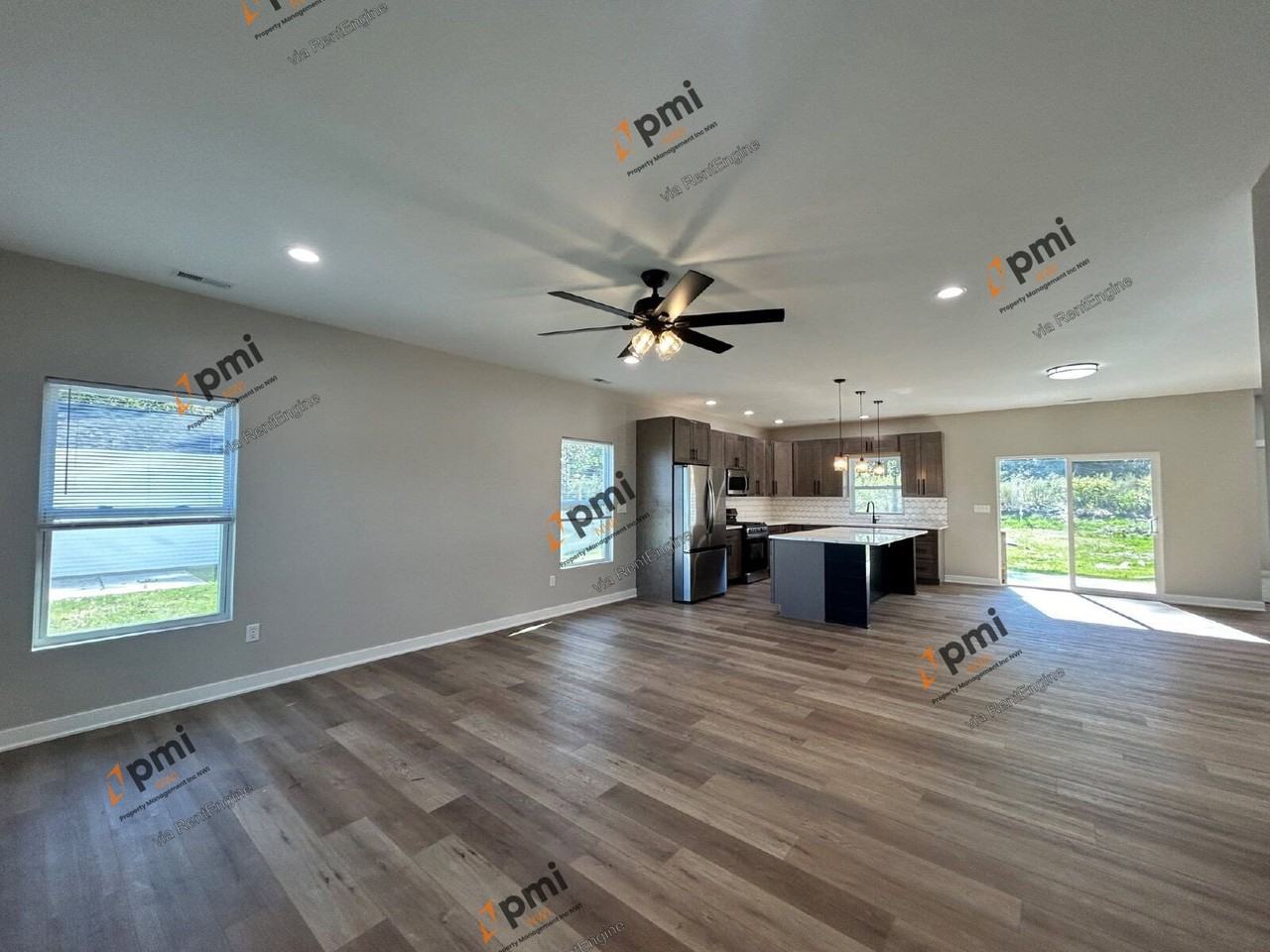 3933 Riverdale Ave - Photo 4 of 25