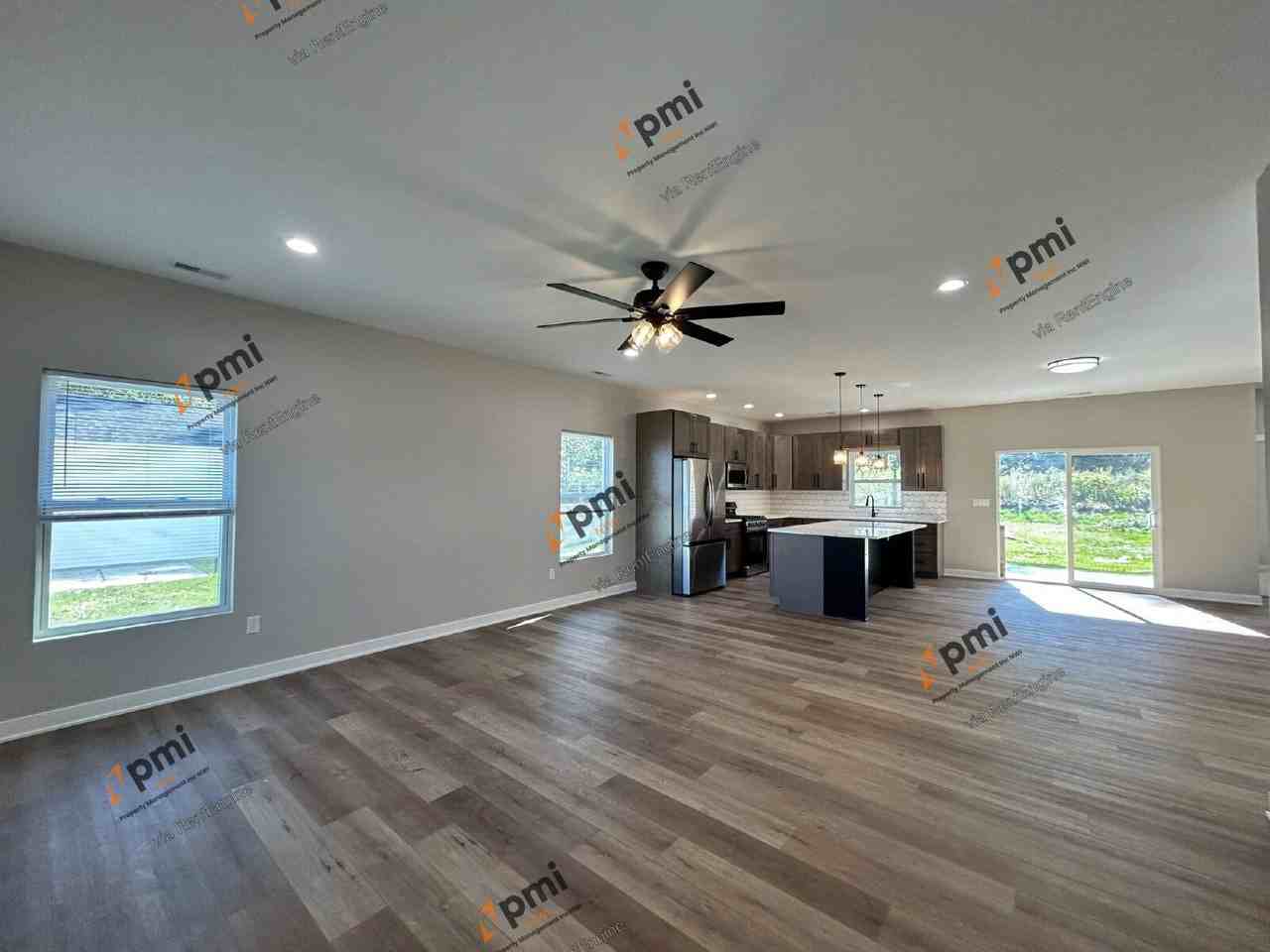 3933 Riverdale Ave - Photo 5 of 25
