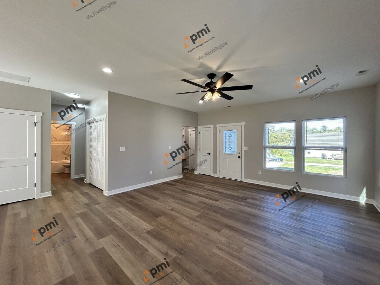 3933 Riverdale Ave - Photo 6 of 25