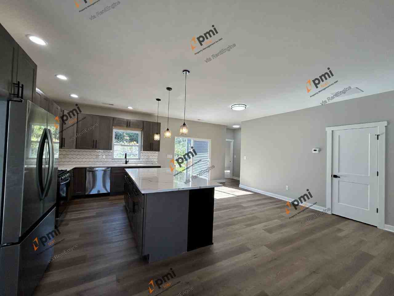 3933 Riverdale Ave - Photo 7 of 25