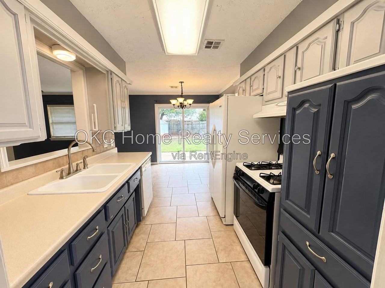 4724 Meench Dr - Photo 2 of 12