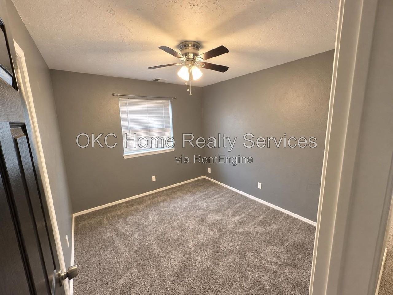 4724 Meench Dr - Photo 3 of 12