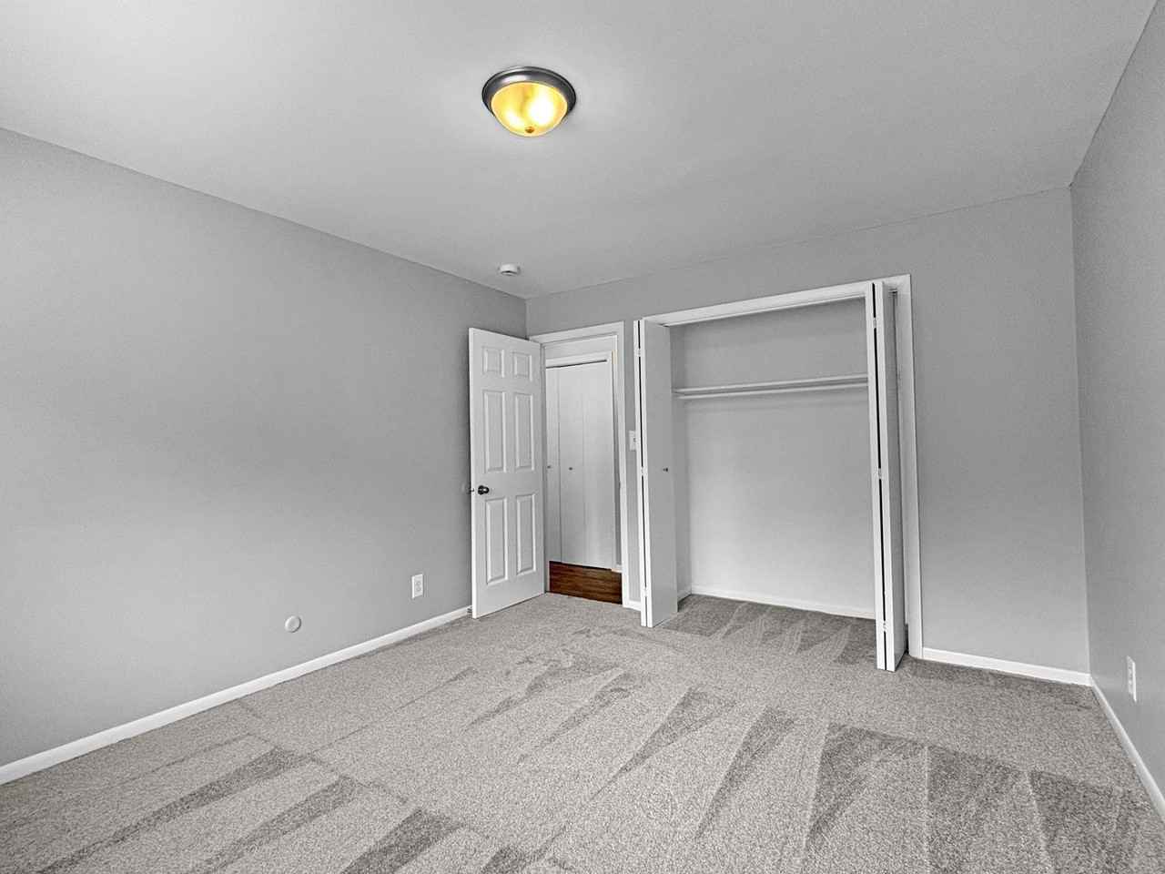 533 W 20th St #5 - Photo 4 of 7