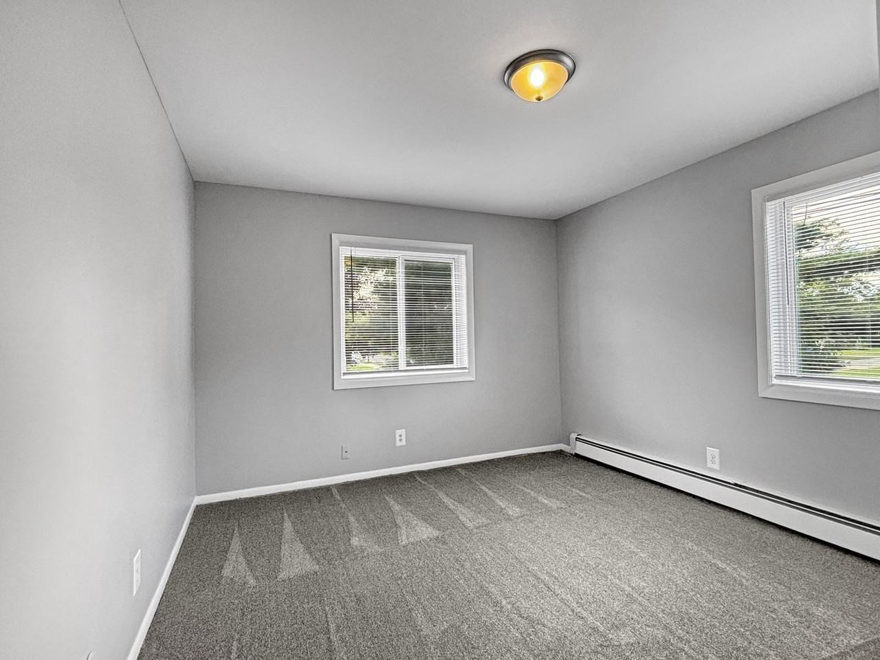 533 W 20th St #5 - Photo 5 of 7