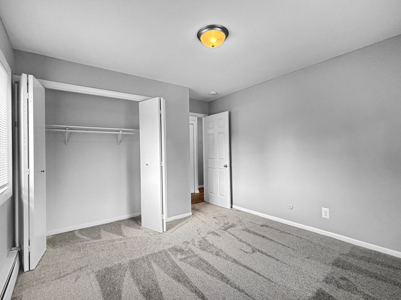 533 W 20th St #5 - Photo 6 of 7