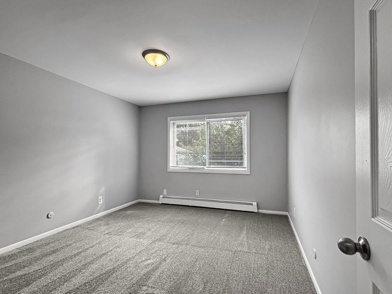 533 W 20th St #5 - Photo 7 of 7