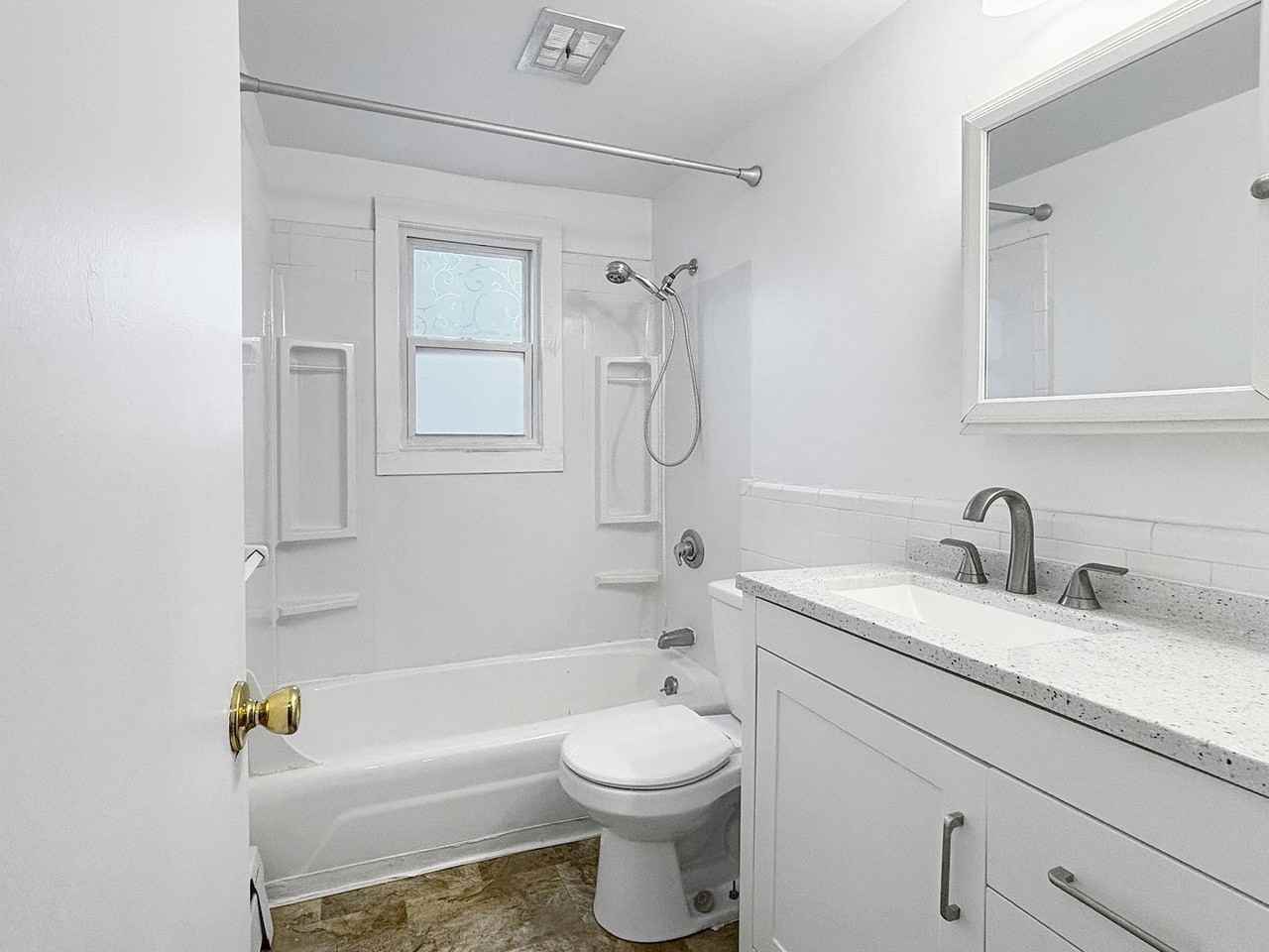 531 W 20th St #32 - Photo 2 of 5