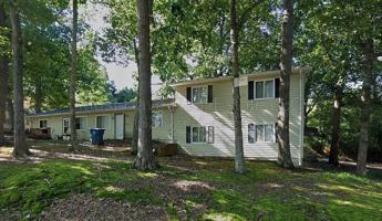 featured image of 18 Circle St #2