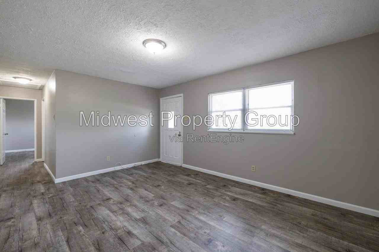 1426 E Pitman Ave - Photo 2 of 21