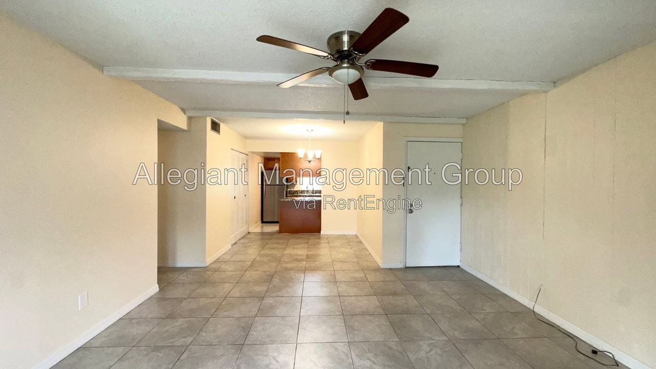 4724 Avon Ct - Photo 4 of 31