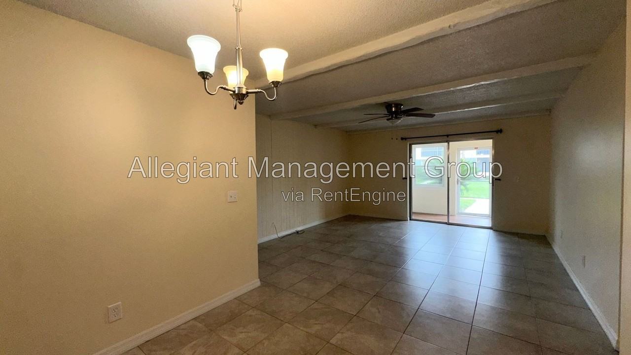4724 Avon Ct - Photo 7 of 31