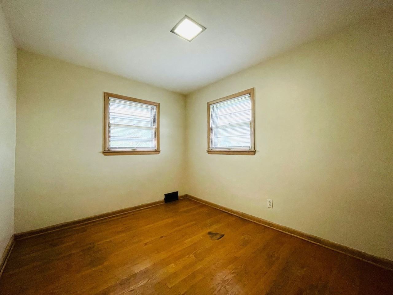 4055 N 91st St - Photo 6 of 6