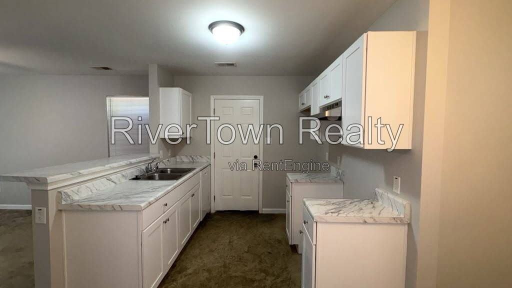 4432 Sunny View Dr - Photo 5 of 20