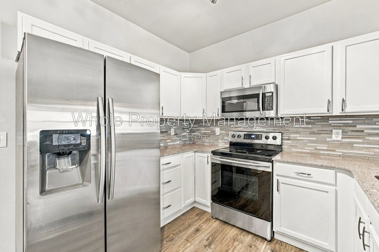 675 S Depew St - Photo 4 of 22