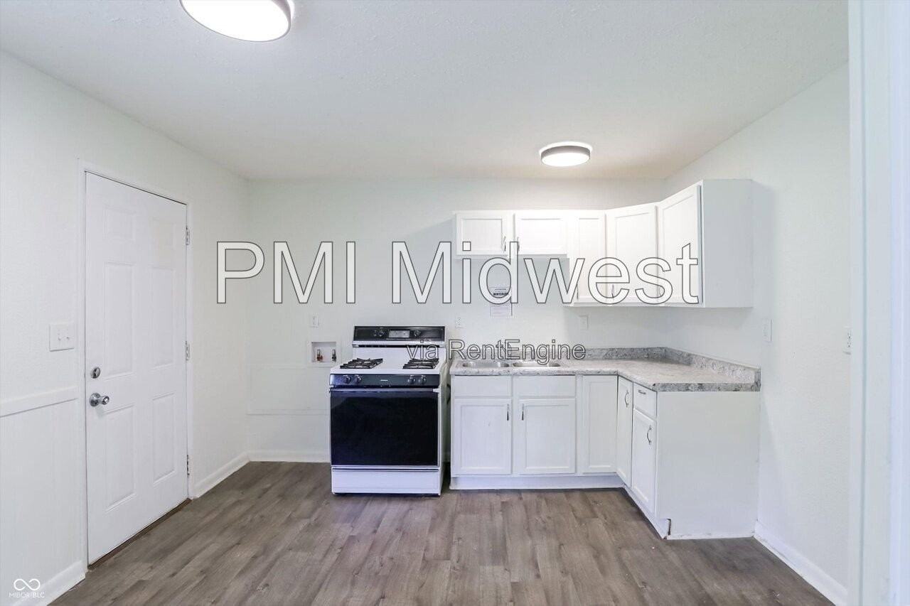 6672 E 43rd Pl - Photo 7 of 28
