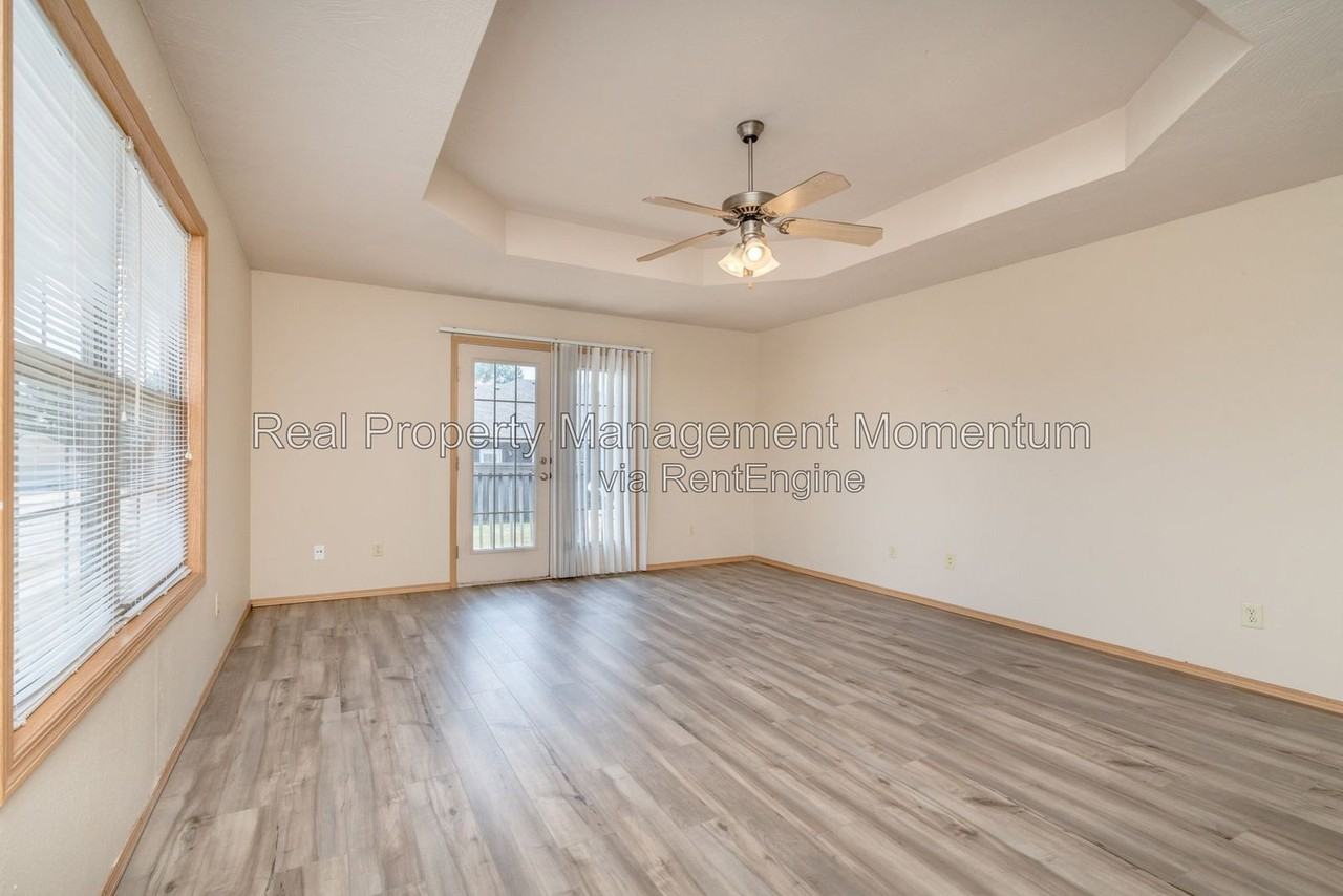 3935 S Jonathan Ave - Photo 5 of 27