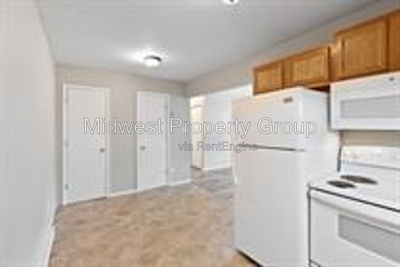 560 E Cherry St #302 - Photo 2 of 15