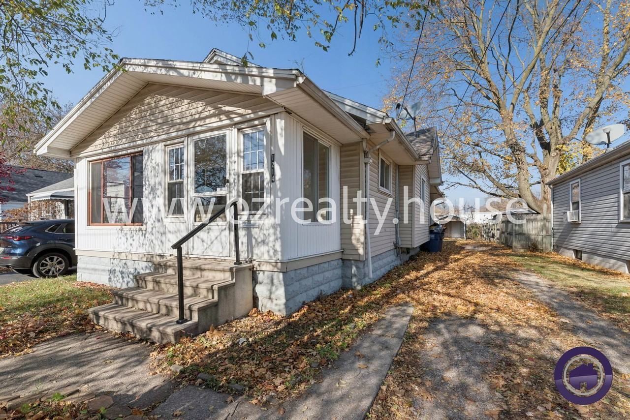 1214 Slater St - Photo 3 of 18