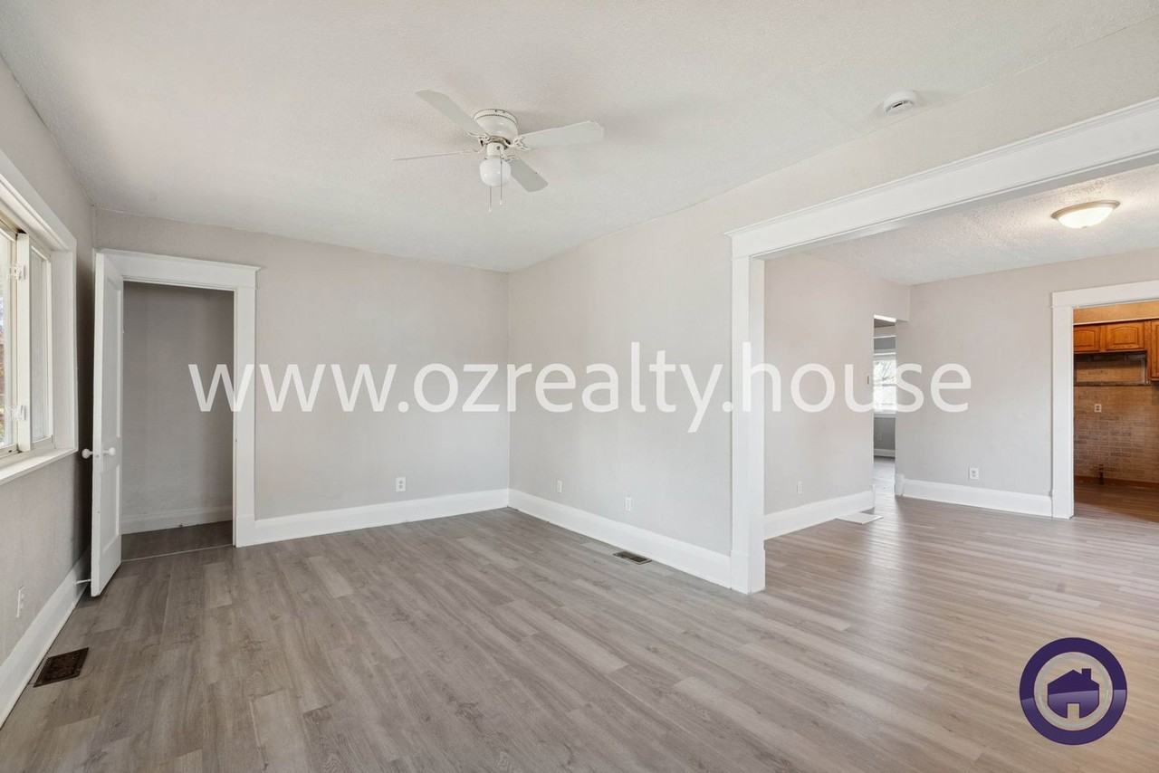 1214 Slater St - Photo 5 of 18