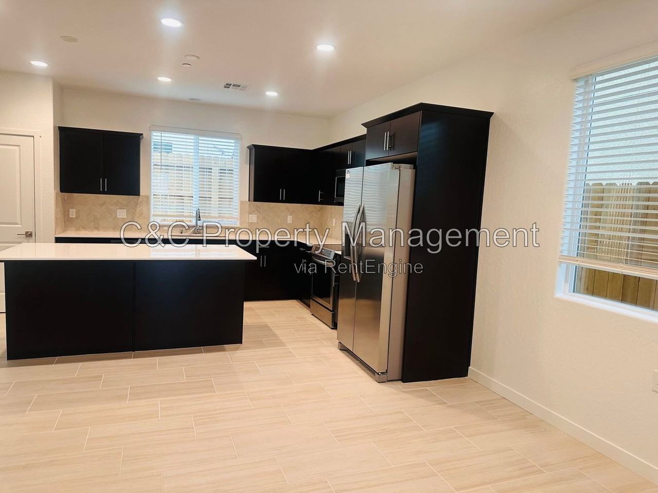 2914 E Veleta Dr - Photo 5 of 23