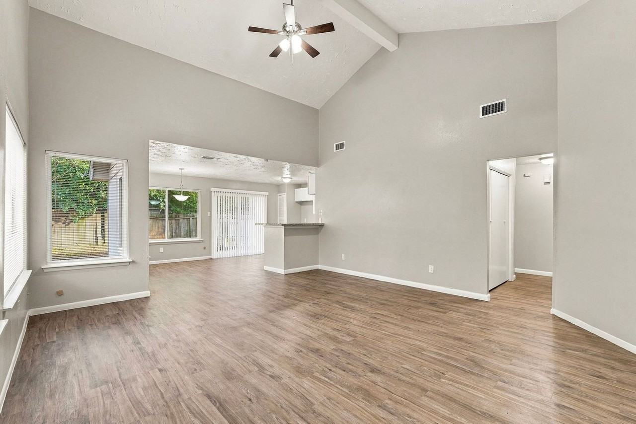 23927 Tayloe House Ln - Photo 3 of 25