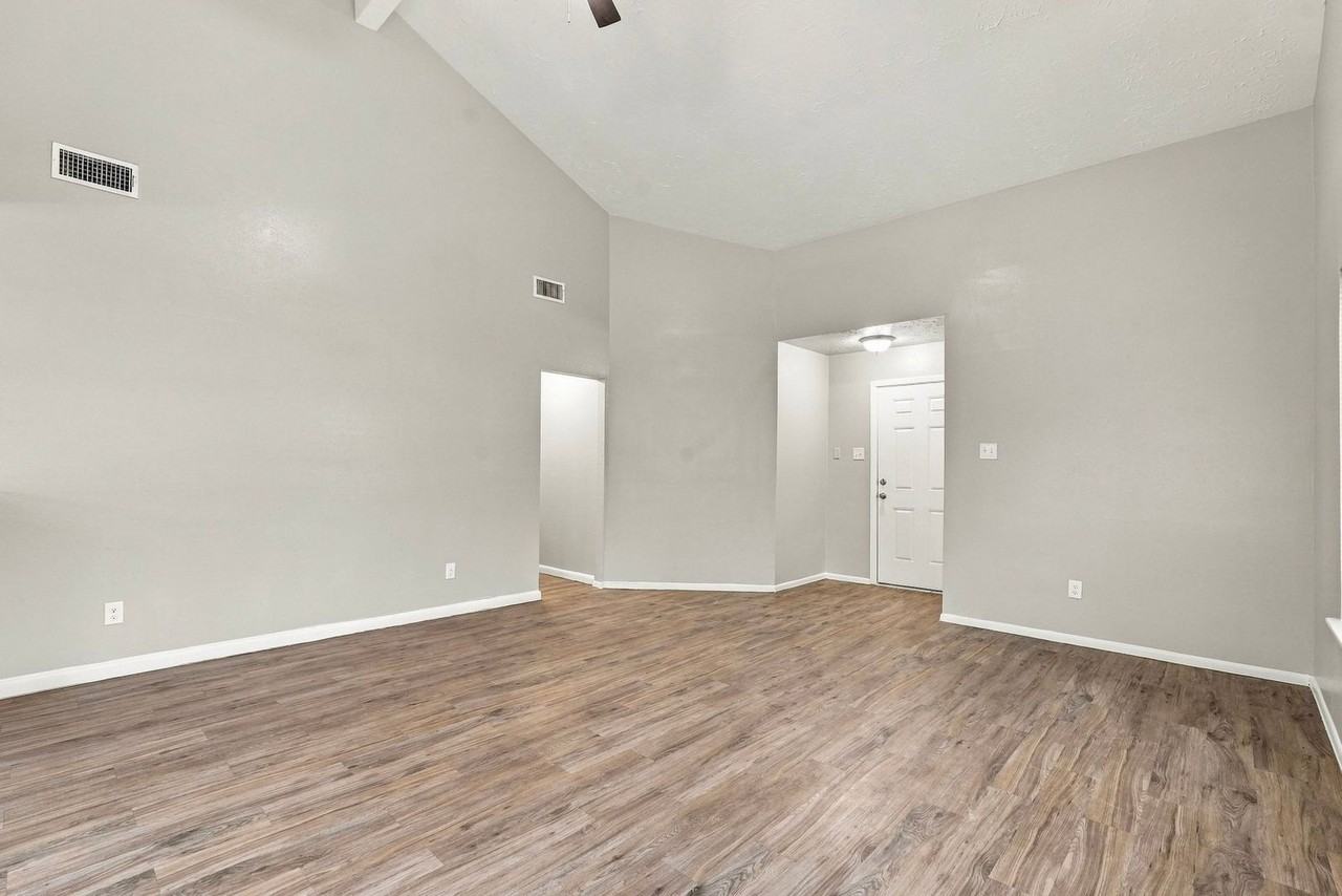 23927 Tayloe House Ln - Photo 5 of 25