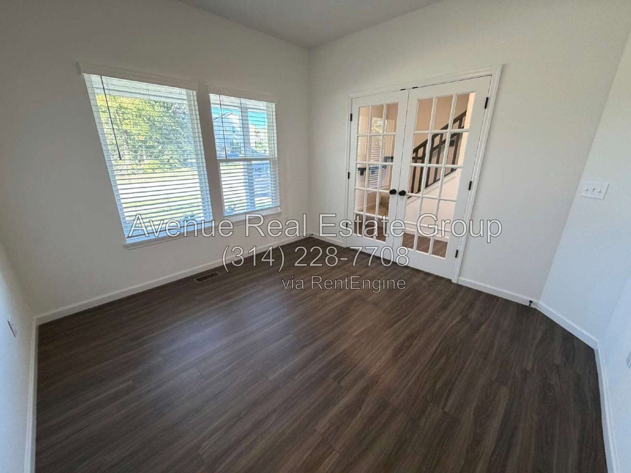 126 Cardow Dr - Photo 2 of 19