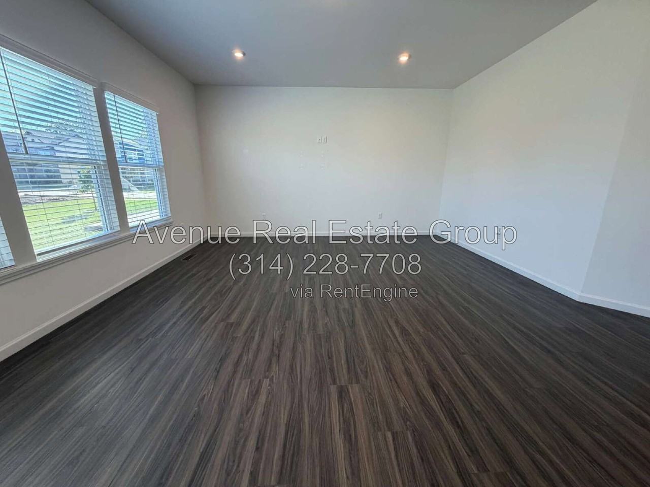 126 Cardow Dr - Photo 3 of 19