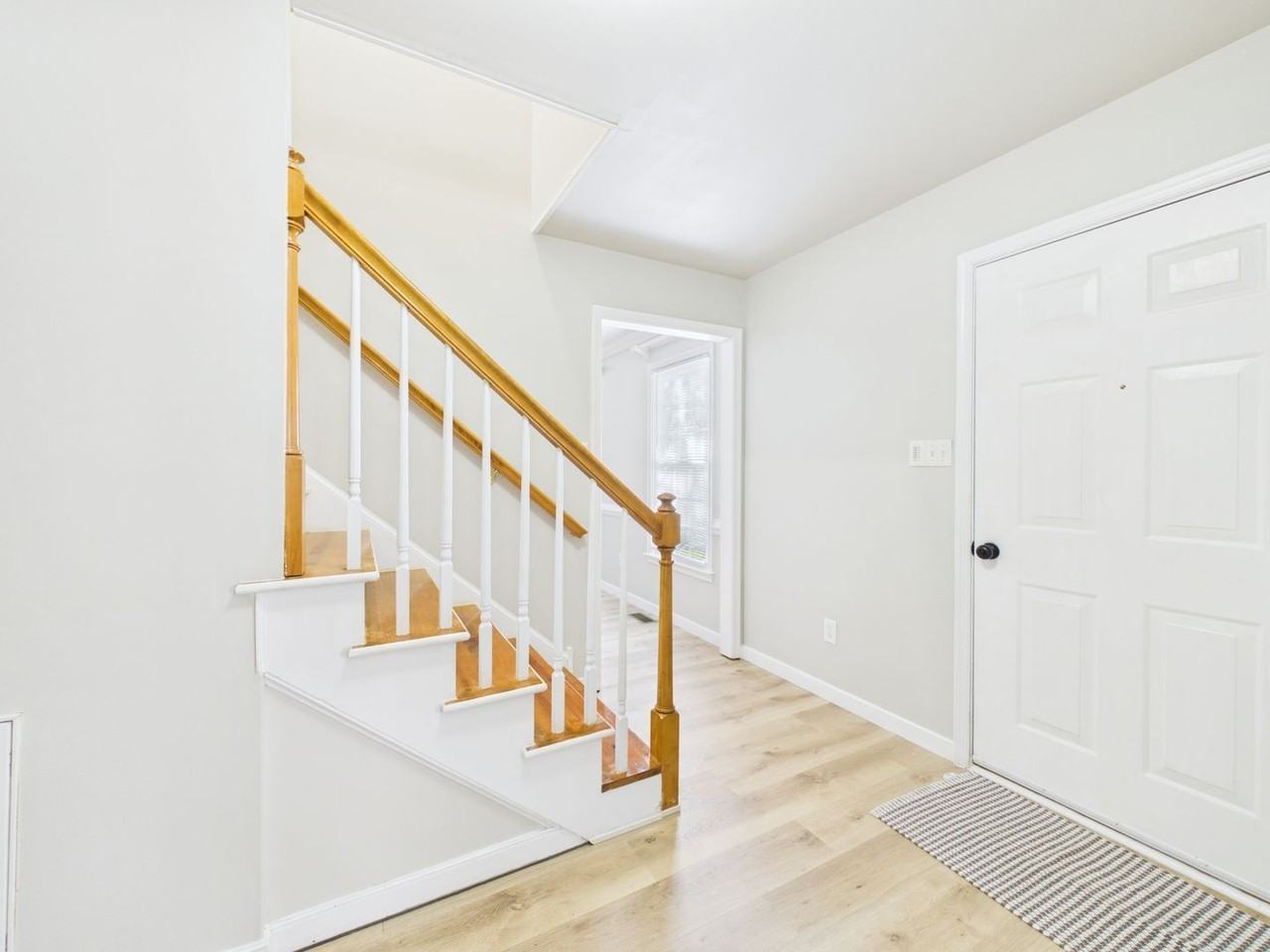 12721 Stonebriar Ln - Photo 5 of 50