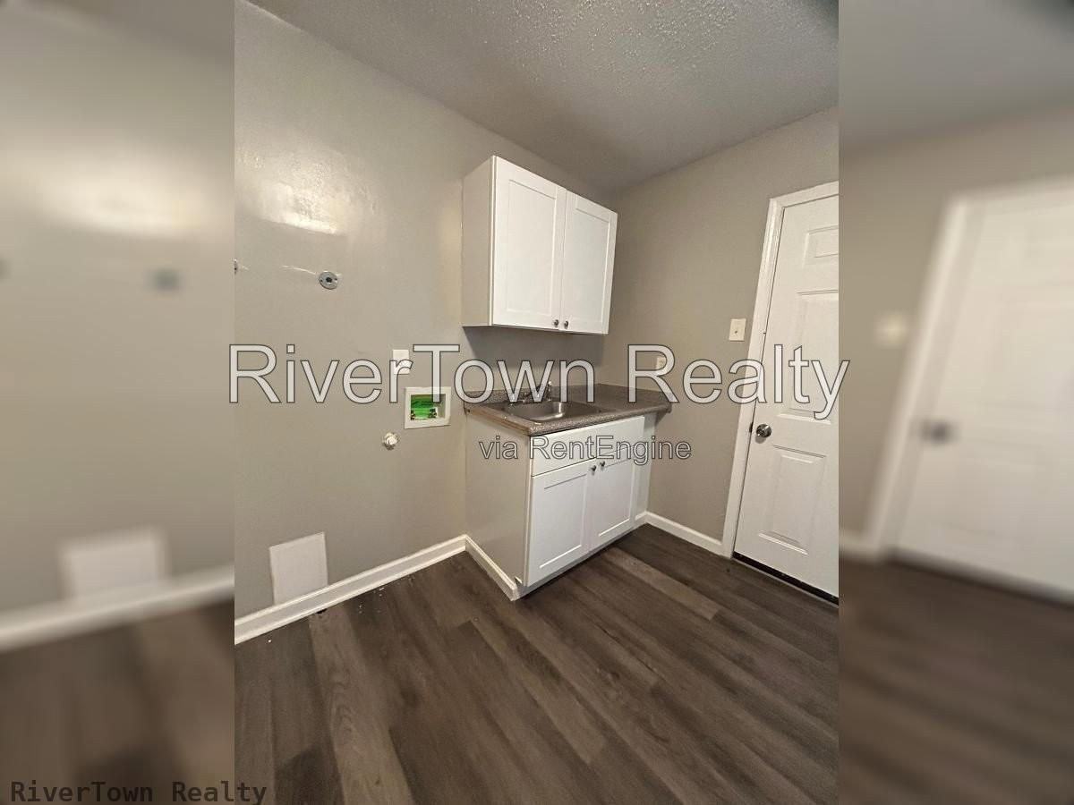 3020 Sinclair St - Photo 6 of 11