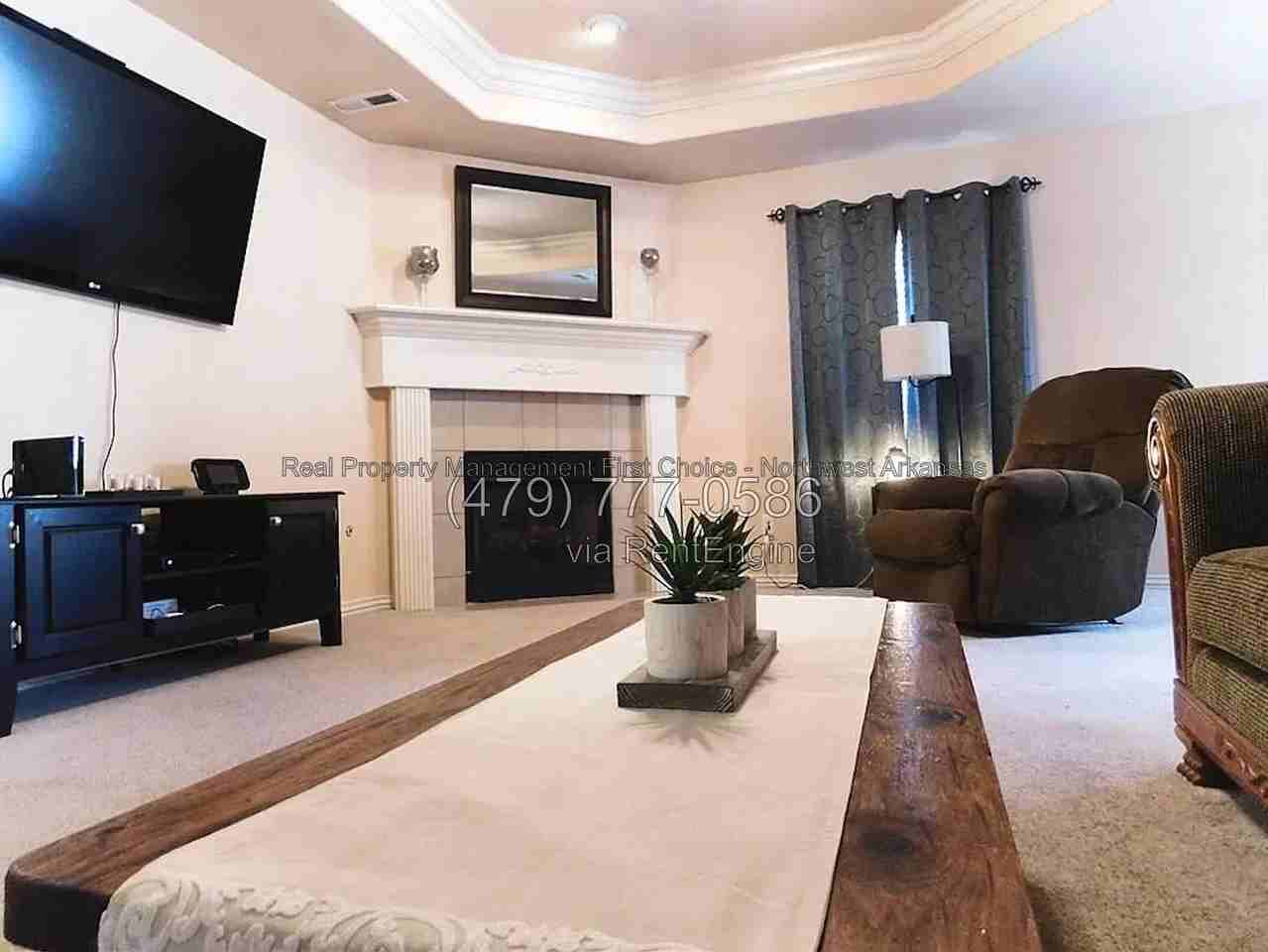 3302 Sw Elm Manor Ave - Photo 3 of 14