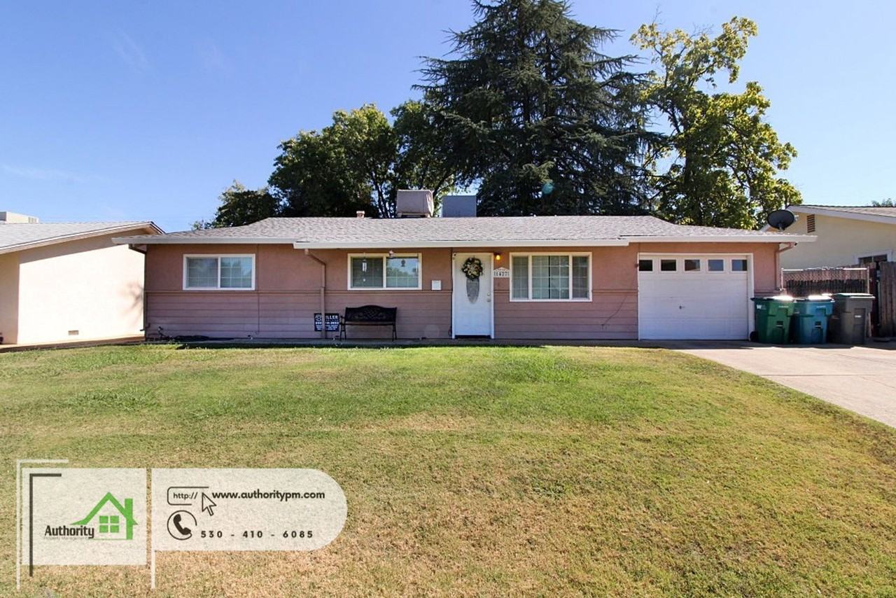 1427 Lodgepole Ave - Photo 2 of 3