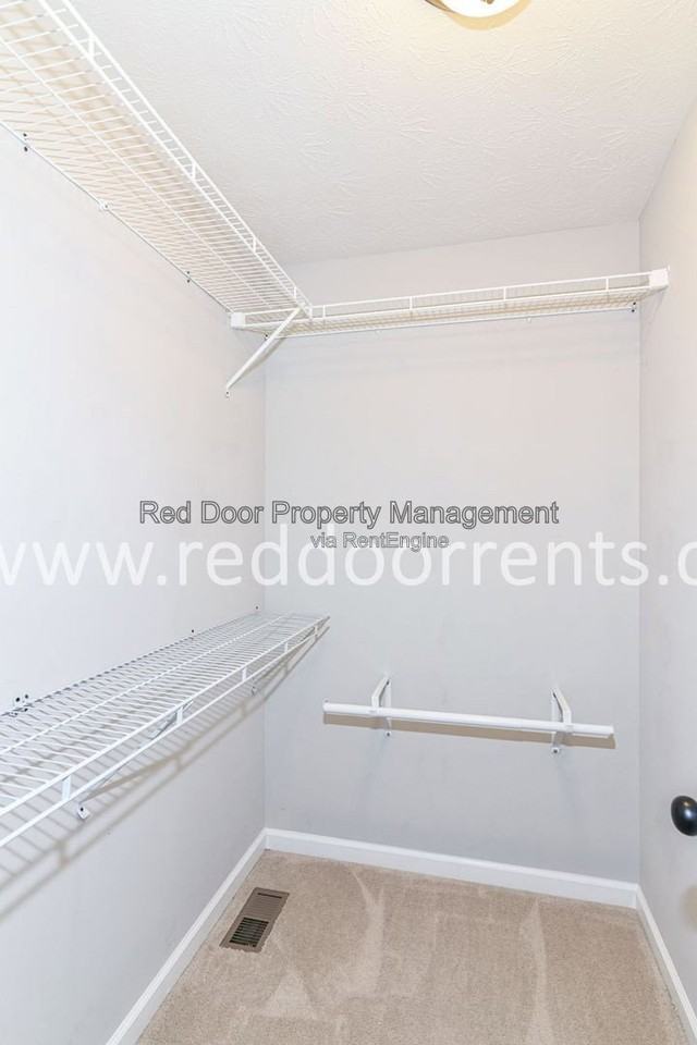 208 Haugh St - Photo 7 of 31