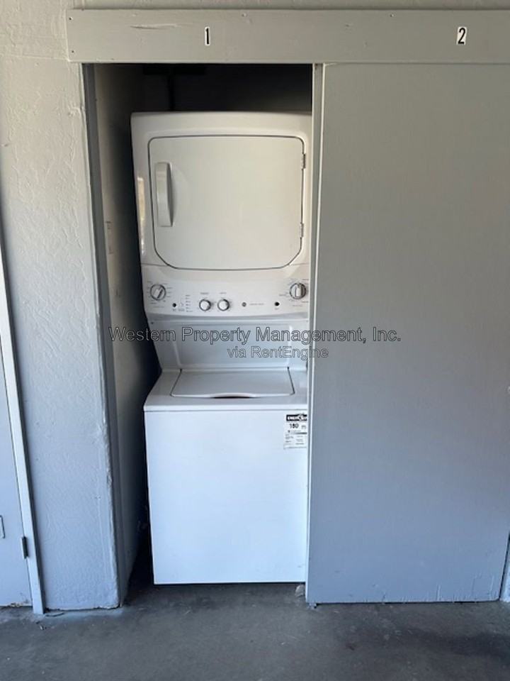615 Gilroy Dr #1 - Photo 7 of 9