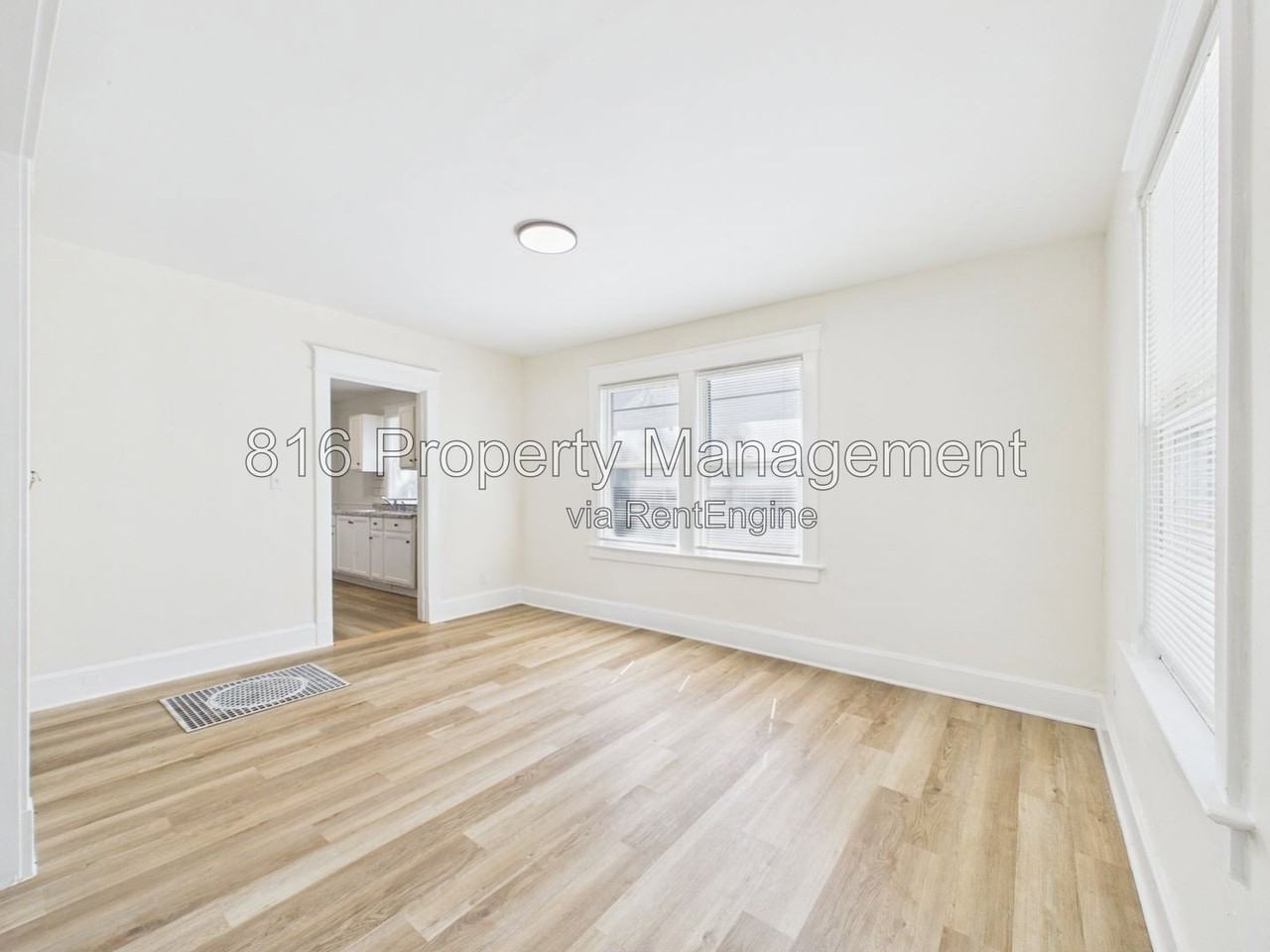 5901 Wabash Ave - Photo 6 of 18