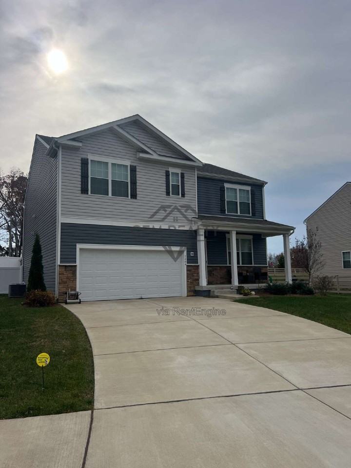 7404 Jake Ct - Photo 2 of 50