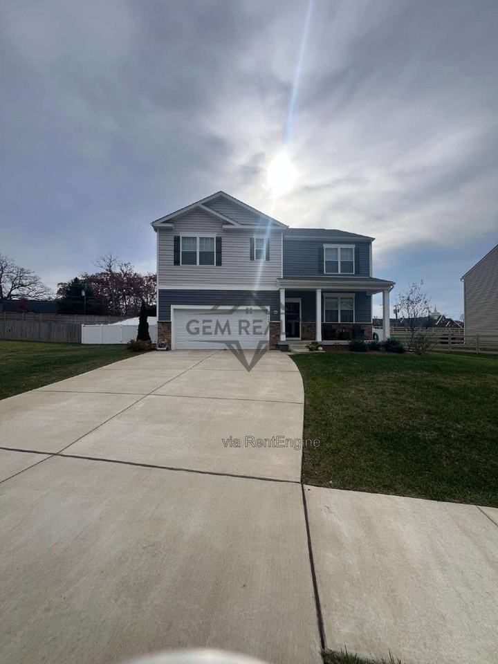 7404 Jake Ct - Photo 4 of 50