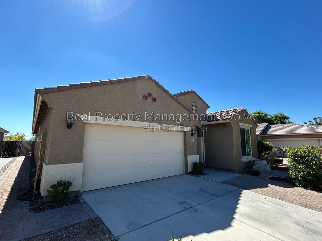 10251 W Lawrence Ln - Photo 3 of 27