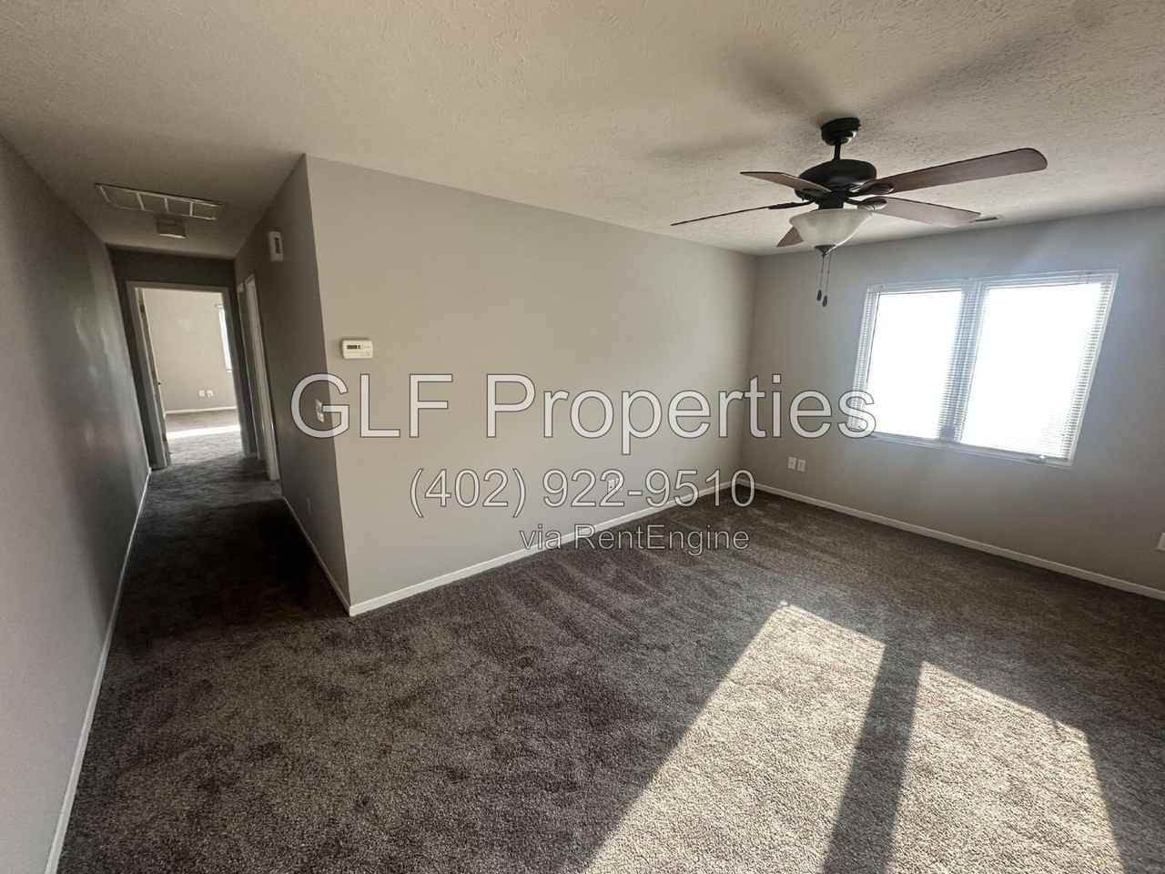 210 Shugart St - Photo 4 of 9