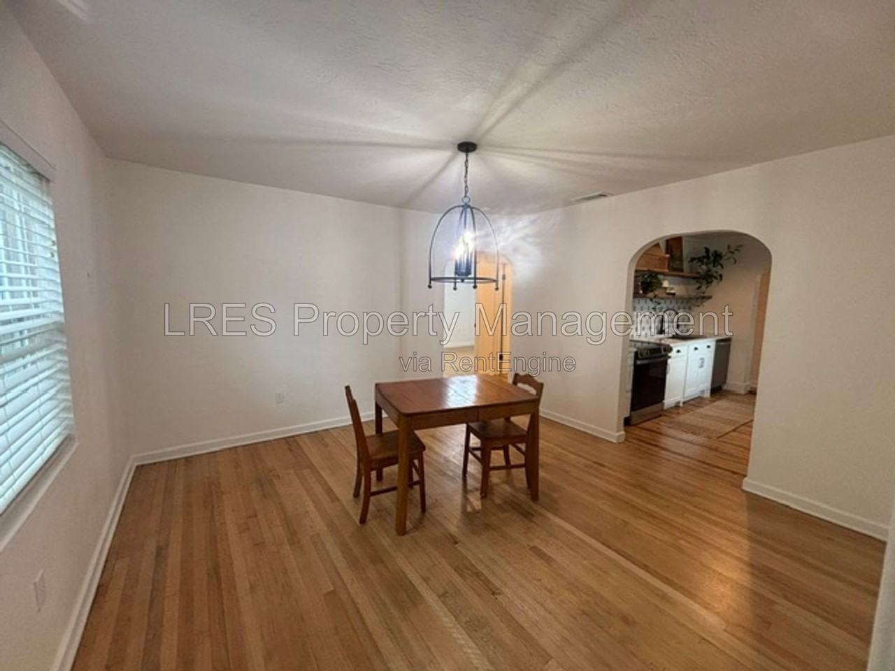 2412 E Church St - Photo 6 of 37