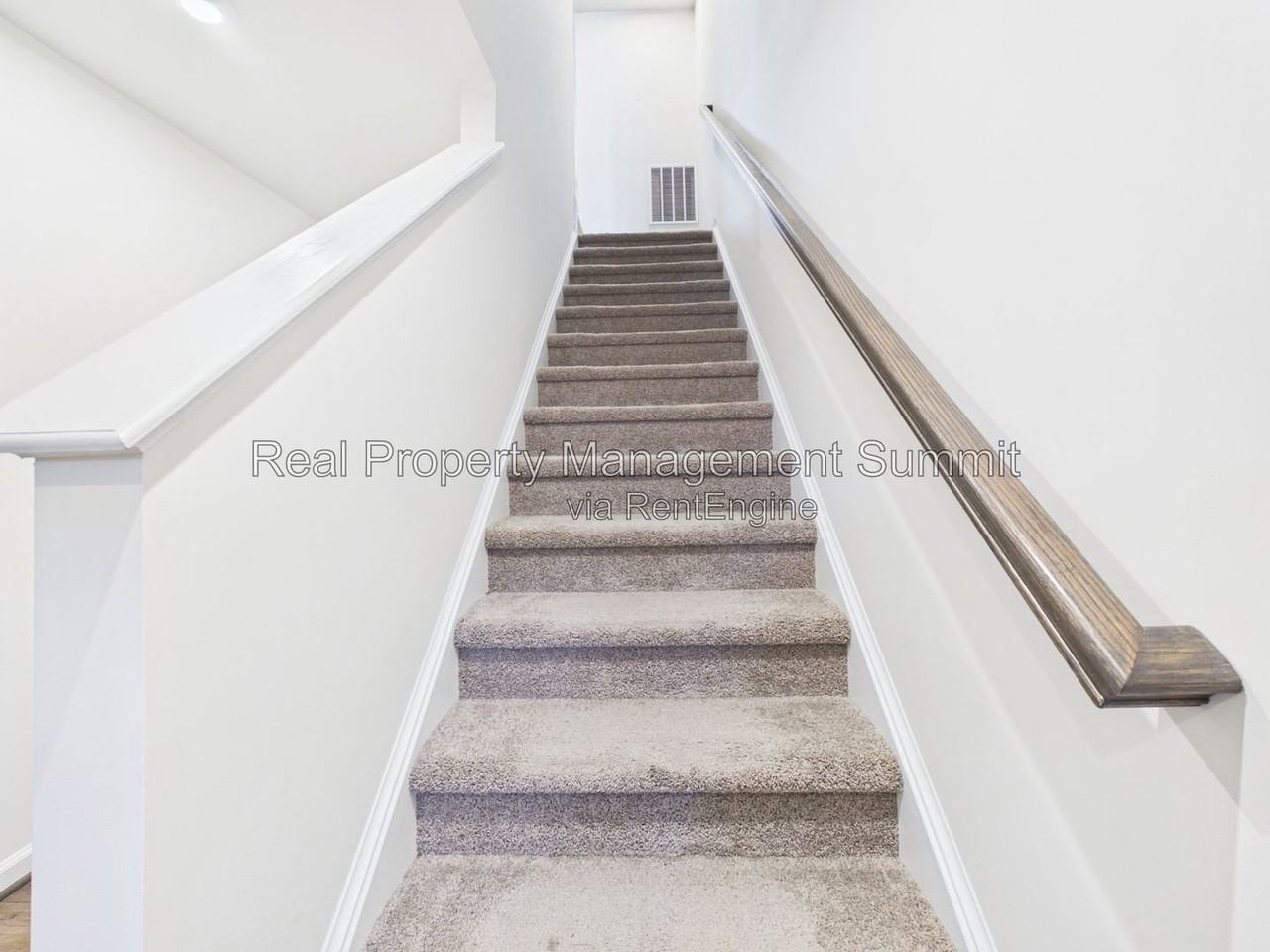 296 Willowshire Ct - Photo 6 of 32