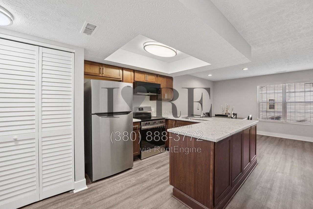 6546 Reflections Dr #D - Photo 4 of 29