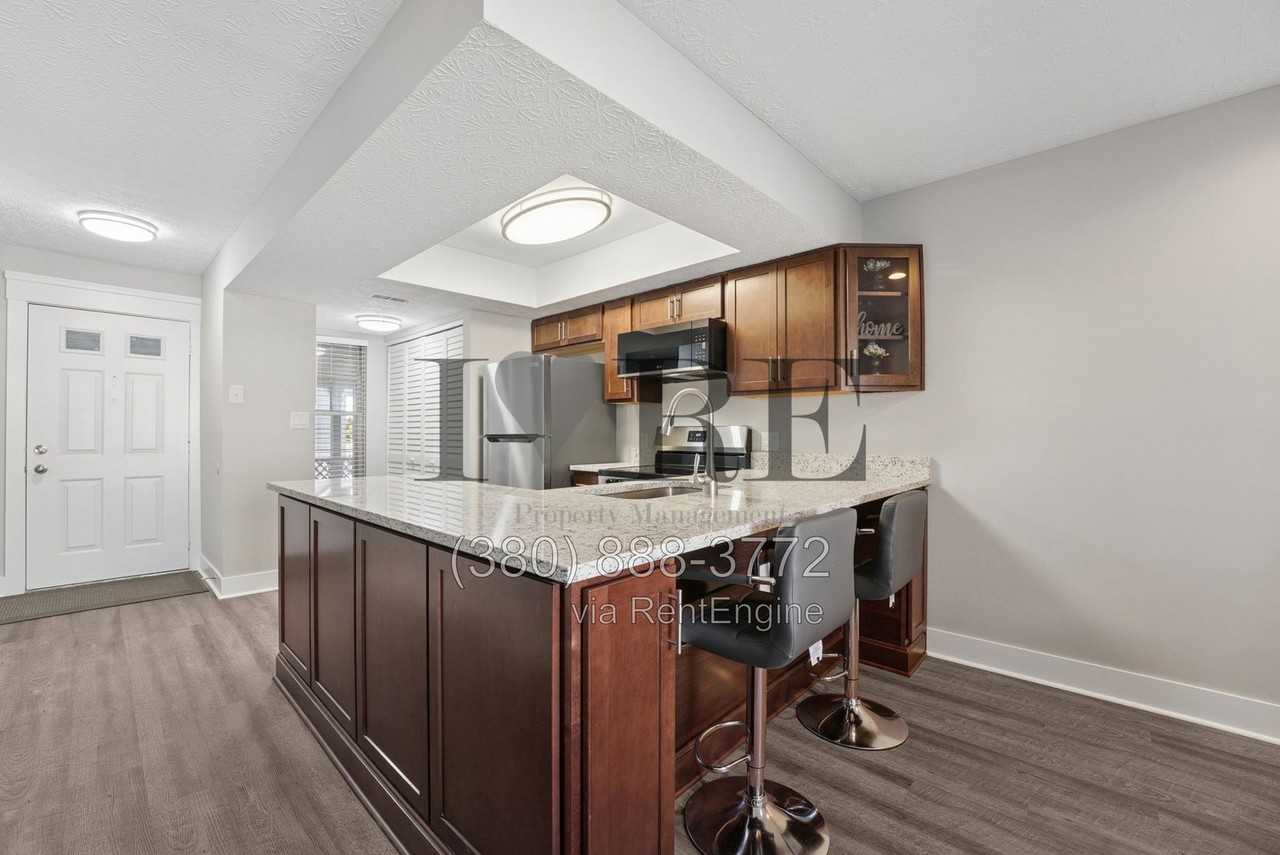 6546 Reflections Dr #D - Photo 5 of 29