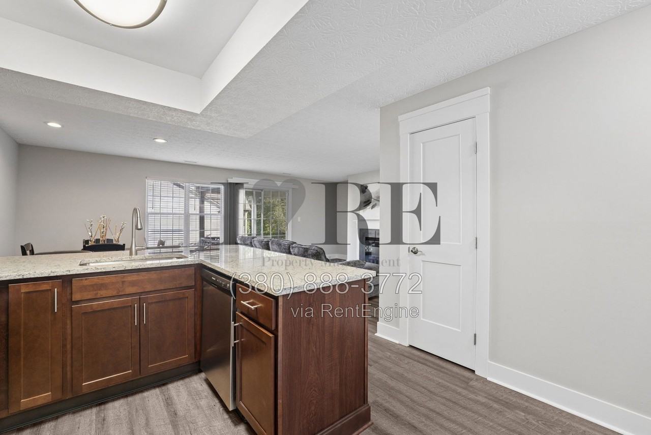 6546 Reflections Dr #D - Photo 6 of 29