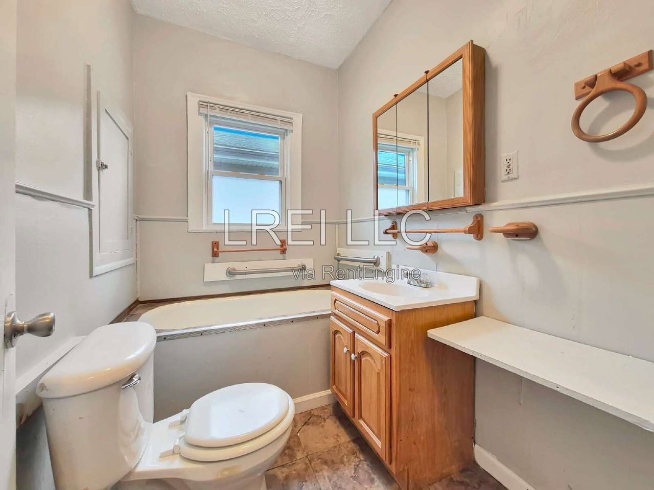 3506 W Kentucky St - Photo 6 of 12