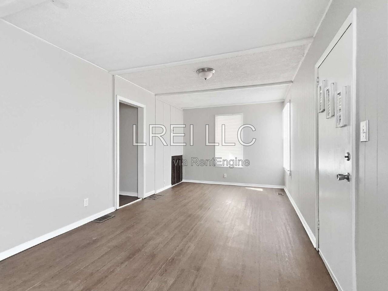 2710 Duncan St - Photo 2 of 14